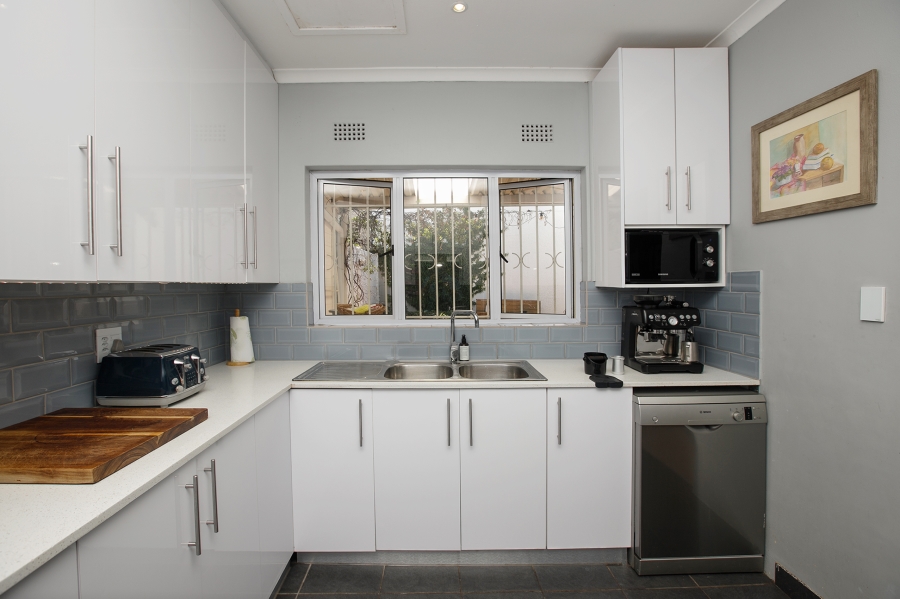 3 Bedroom Property for Sale in Harfield Village Western Cape